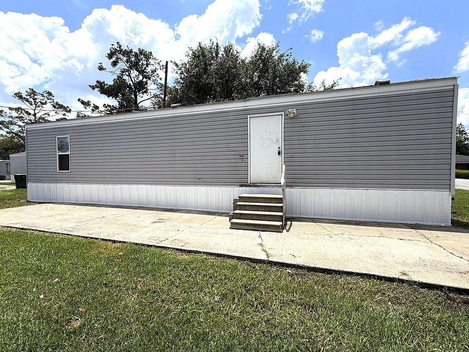 1st image of 1030 Mildred St Trailer 12