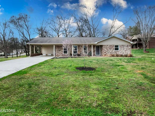 4523 Green Castle Rd, Louisville, TN 37777