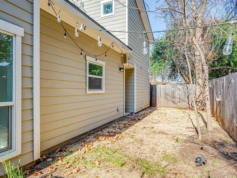 811 Gunter St #B — Photo 28