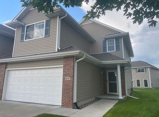 6047 Glenbrook Ln, Lincoln, NE 68512