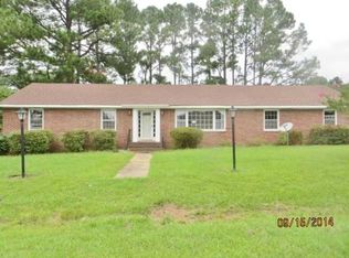 122 Roberts Ct, Suffolk, VA 23434