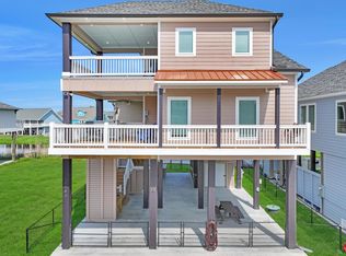 1983 Royalville Ct, Crystal Beach, TX 77650