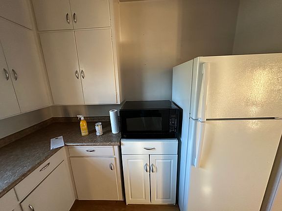2nd image of 1906 W Sacramento Ave