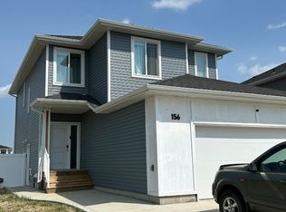 156 Stromberg Cres #B, Saskatoon, SK S7L7P1