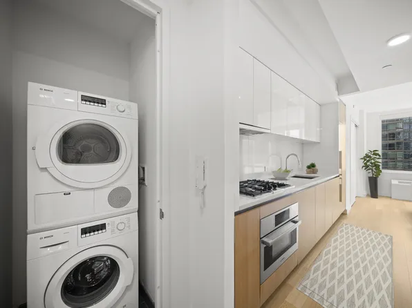 605 West 42nd Street image 5 of 27