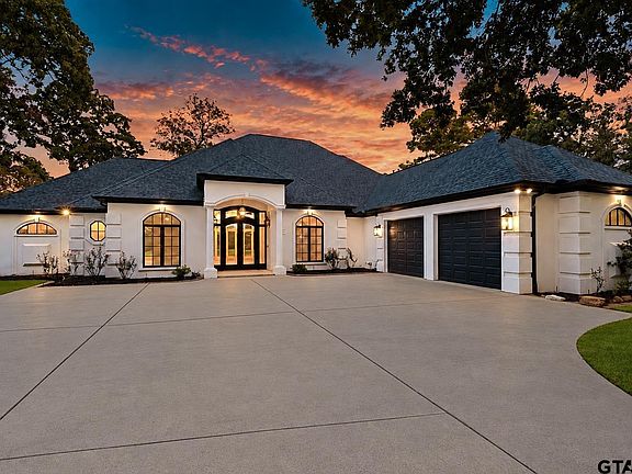 2nd image of 169 Dogwood Lakes Cir