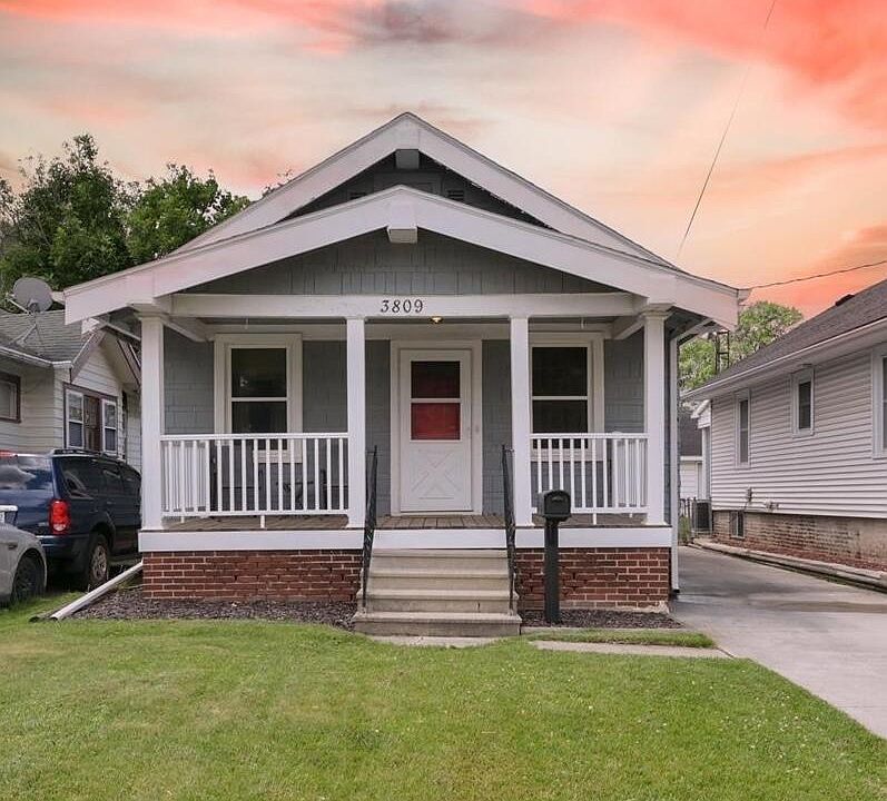 1st image of 3809 Almeda Dr