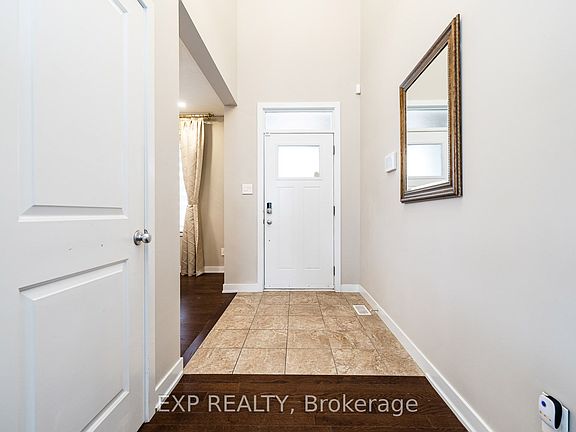 4th image of 119 Riddell St