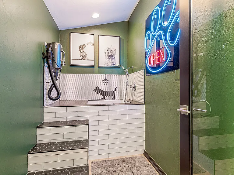 Brand New Pet Spa