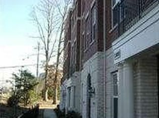 12406 Liberty Bridge Rd, Fairfax, VA 22033