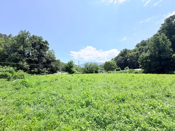 187 Tennessee #32, Cosby, TN 37722