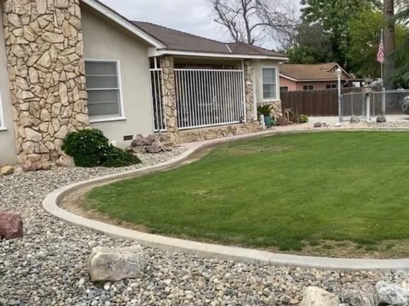 500 Del Mar Dr, Bakersfield, CA 93307