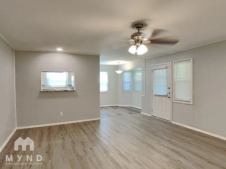904 Redbud St — Photo 9