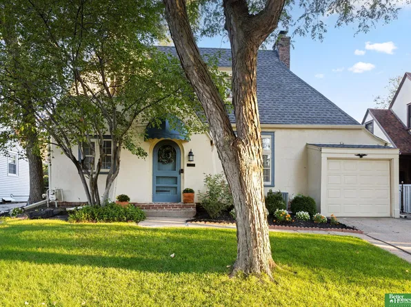 4432 Pine St, Omaha, NE 68105