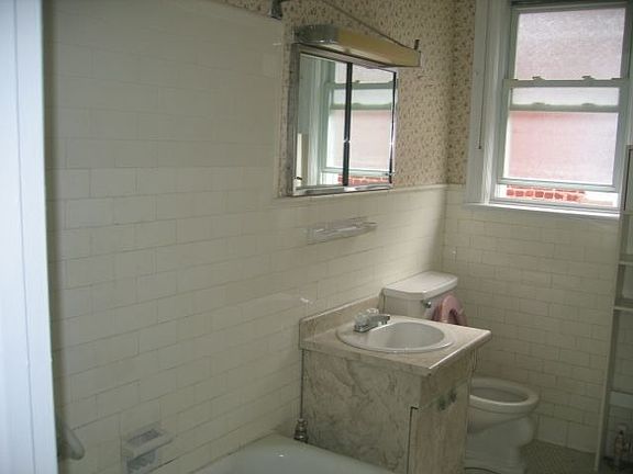 3rd image of 96 Hyatt Ave