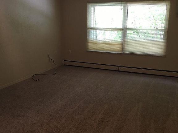 2nd image of 1542 Front St APT 7