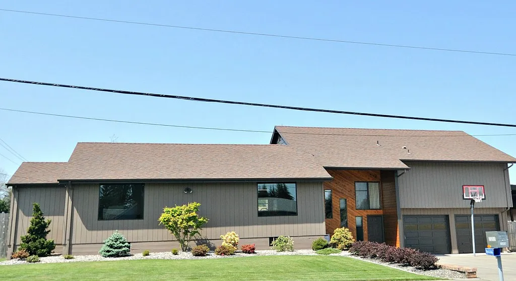 2203 34th Ave photo 1