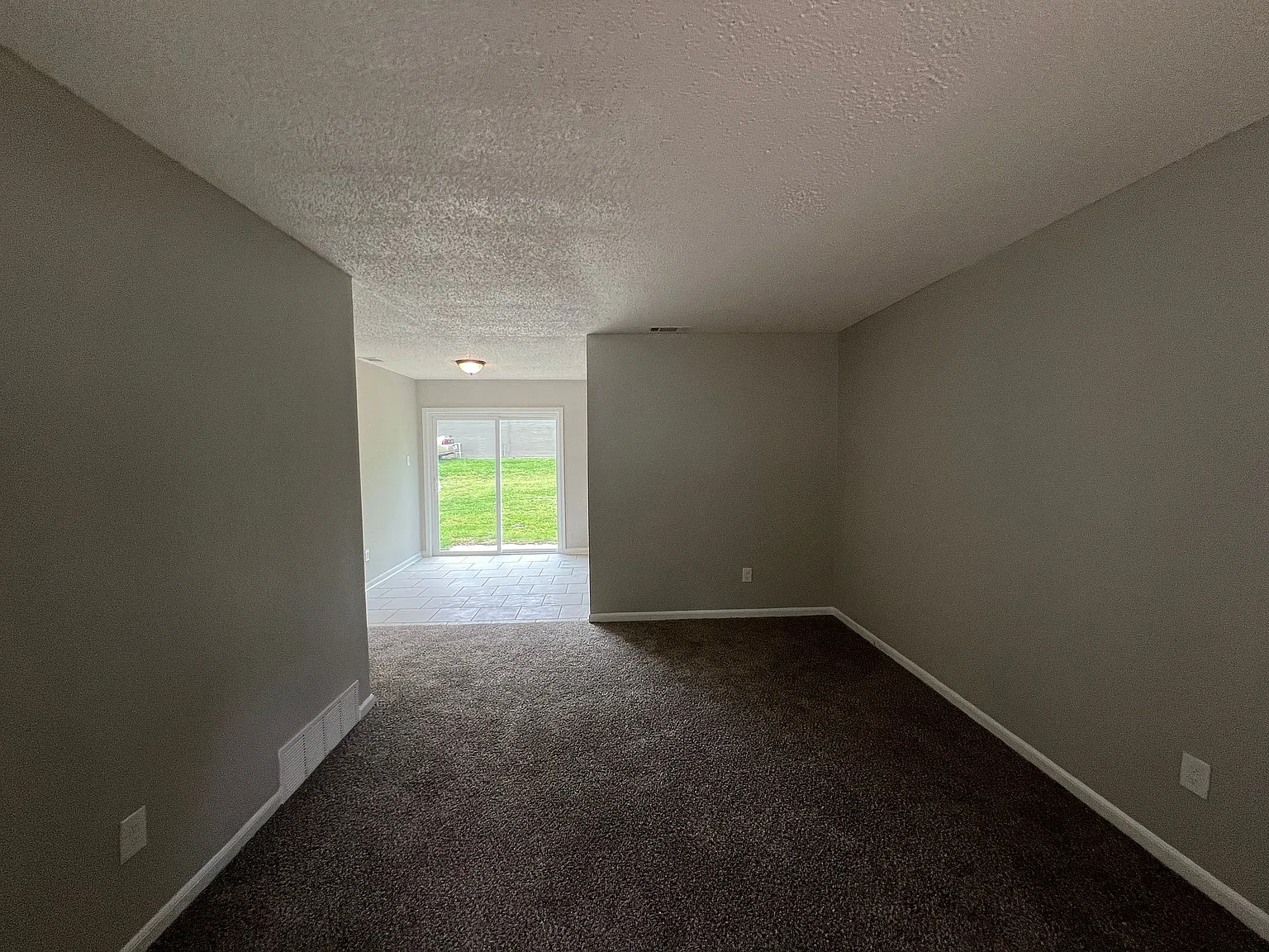 3738 Longmont Dr — Photo 2