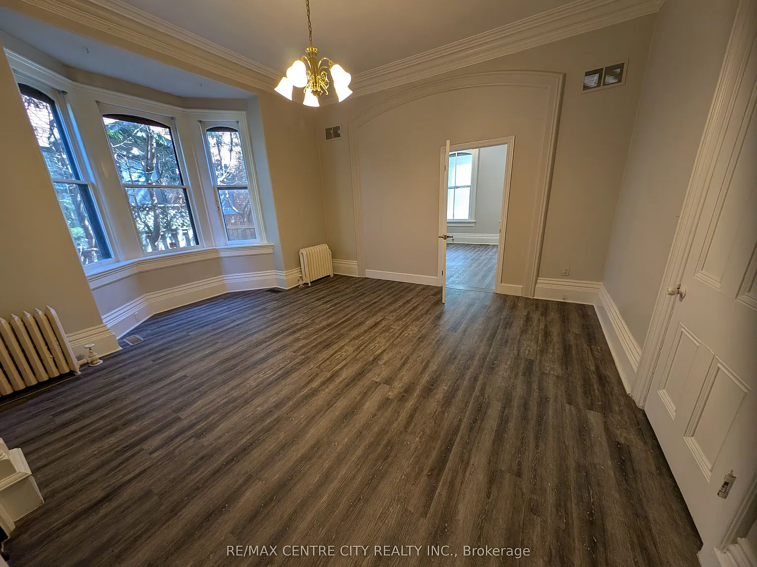 474 King St — Photo 2