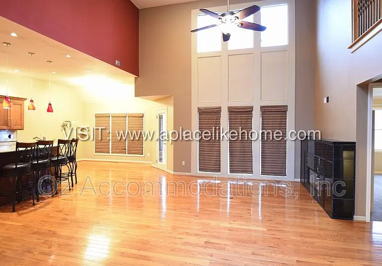 1140 SW Huntington Dr — Photo 4