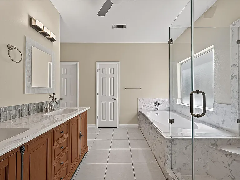 1522 Brook Grove Dr — Photo 21