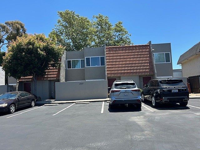 2 parking spaces per unit