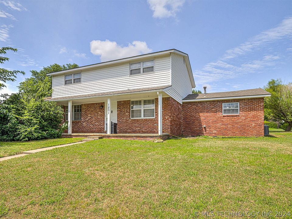 1st image of 1201 Saddle Ln