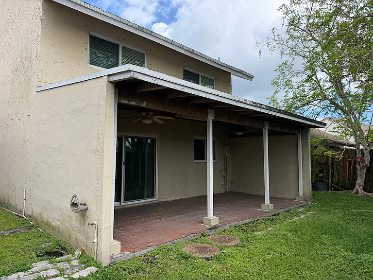 6900 SW 104th Ct — Photo 17