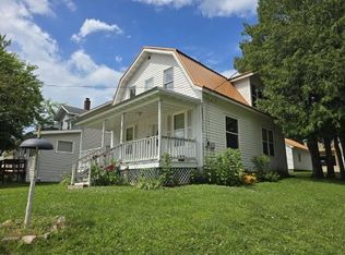 61 Wilson St, Clintonville, WI 54929