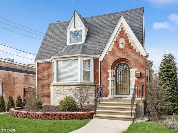 3220 N Newcastle Ave, Chicago, IL 60634