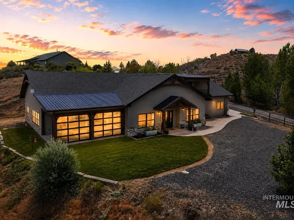 4522 Snake River Mesa Rd, Buhl, ID 83316