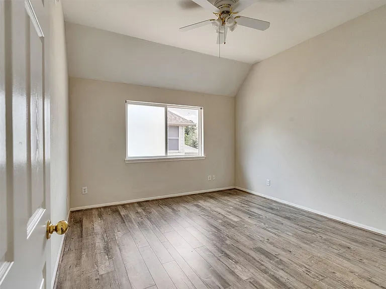 3902 Breaux Bridge Ln — Photo 39