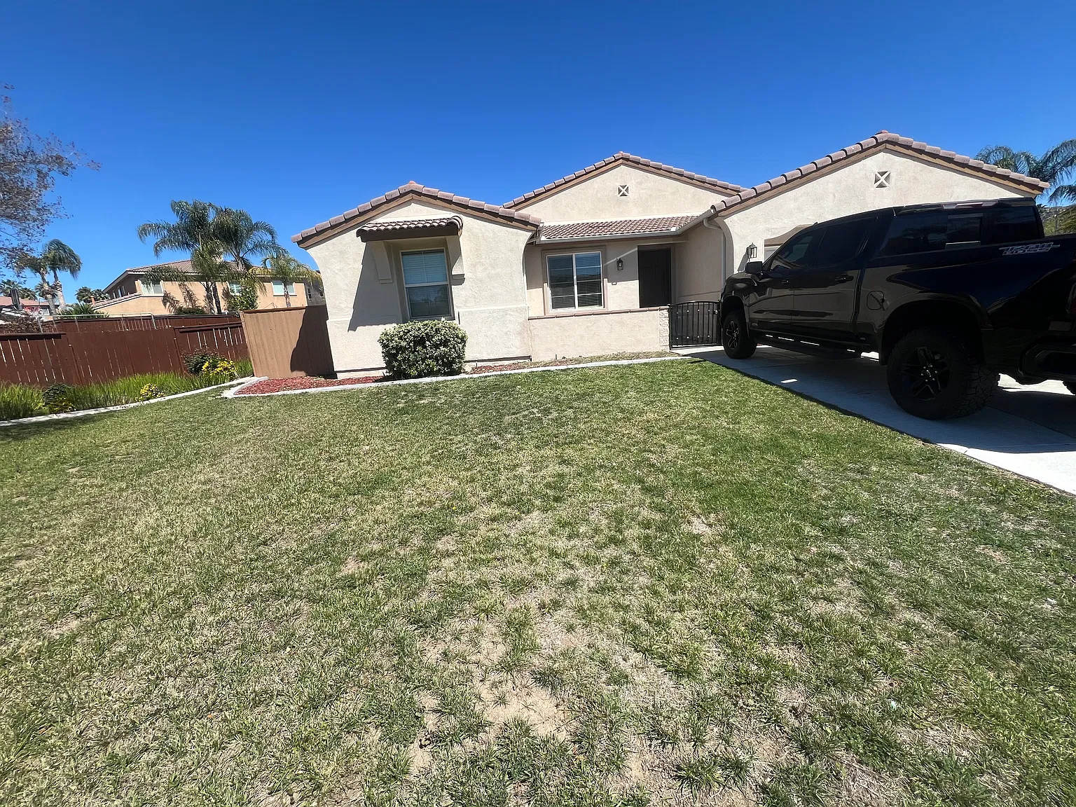 27922 Crescent Ct — Photo 1