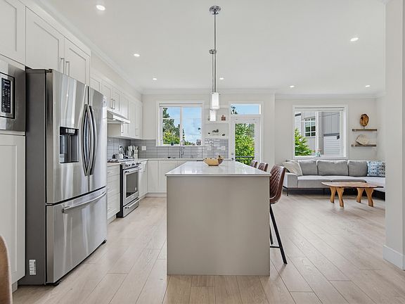 3rd image of 15665 Mountain View Dr #75