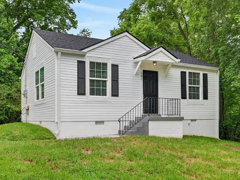 101 Valley View Cir — Photo 3