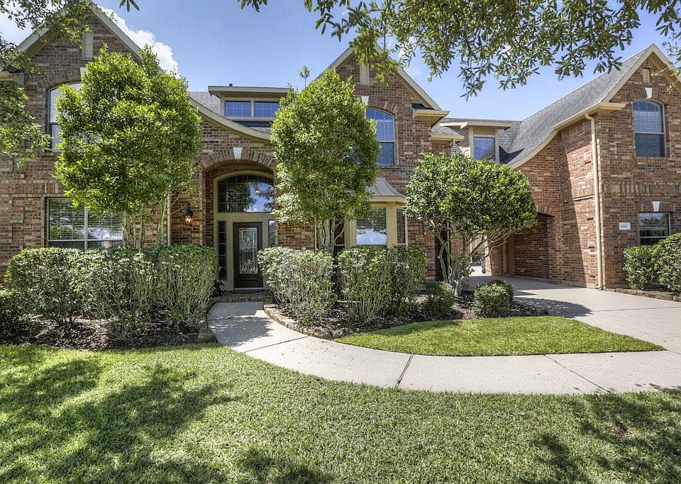 1st image of 3847 Summer Manor Dr