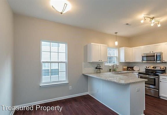 4th image of 408 Summer Breeze Dr