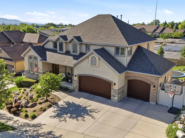 1043 E Mach Schnell Dr, Sandy, UT 84094