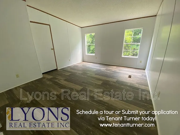 607 Crestview Dr — Photo 12