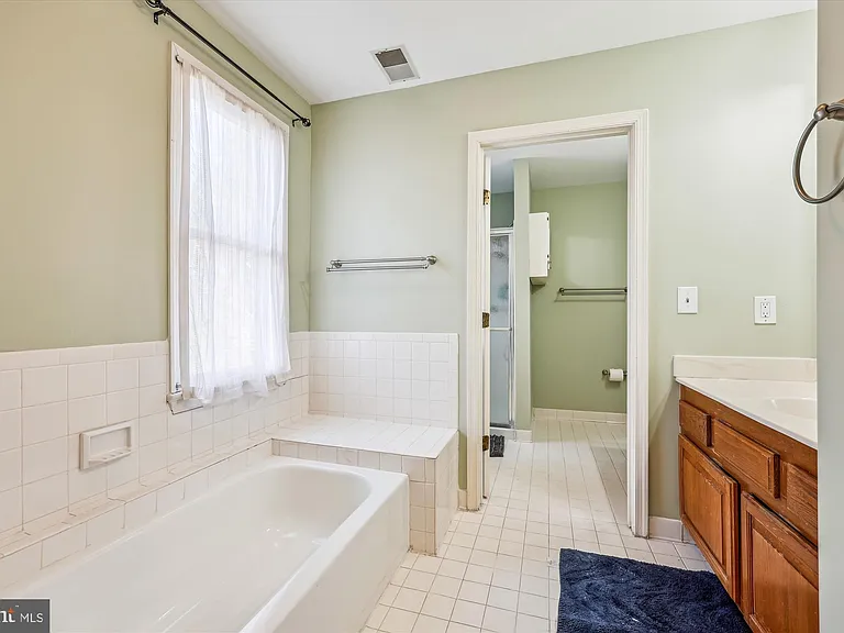 12200 Quince Valley Dr — Photo 9
