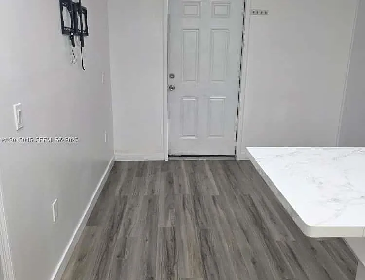 23 Miami Gardens Rd — Photo 5