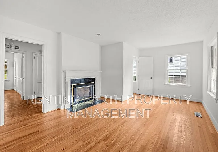 905 7th St W — Photo 4