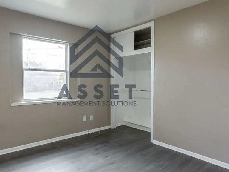 2208 SW 61st Ter — Photo 7