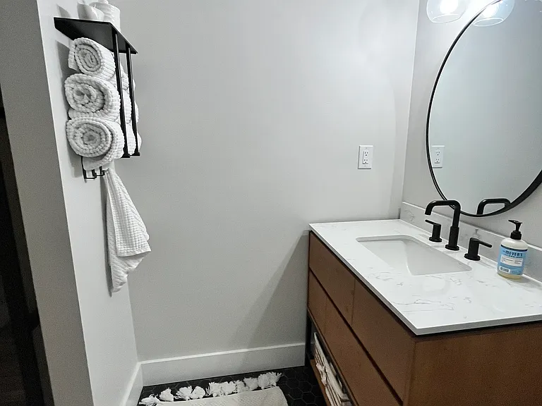 112 Forest Cv — Photo 17