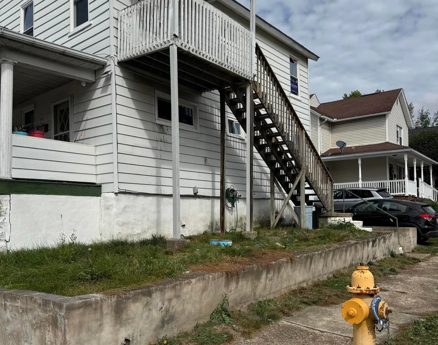 111 W Grove St — Photo 3