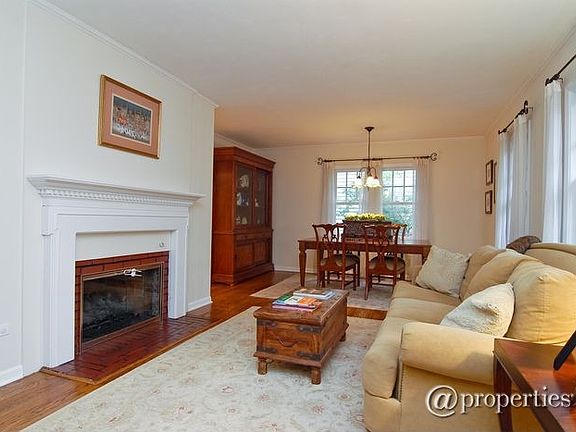 Living Room/Dining Room