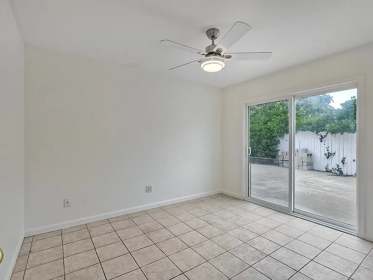 822 Santa Inez — Photo 14
