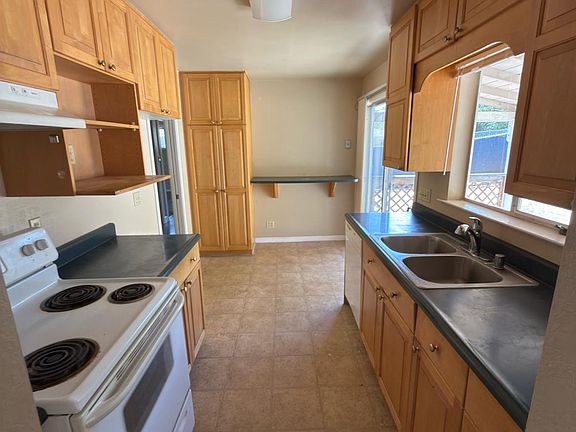 3rd image of 6629 Hazel Ave