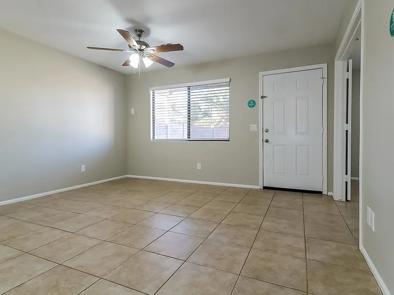 12508 W Windsor Blvd — Photo 4