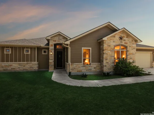 1292 Parton, Canyon Lake, TX 78133